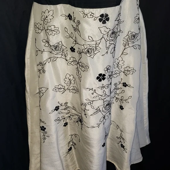 WHBM 100% silk dress - Picture 5 of 7